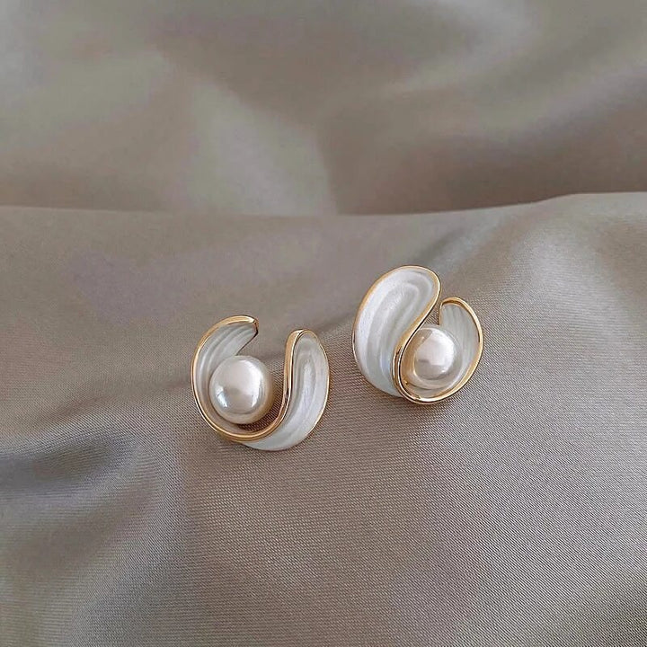 Luxurious White Opal Earrings with Pearls Gold