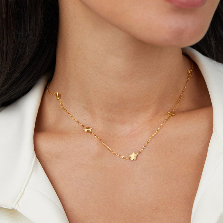 Flower Power Gold Necklace
