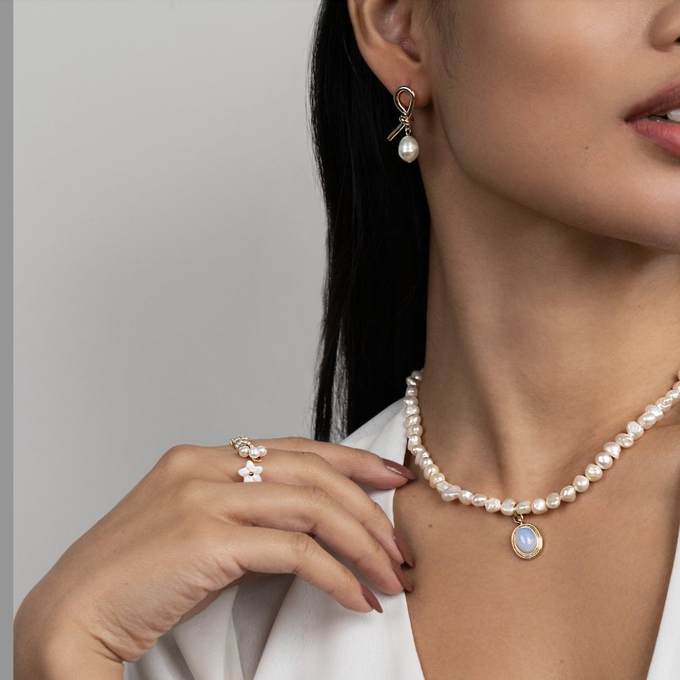 Knotete Gold and Freshwater Pearl Earrings