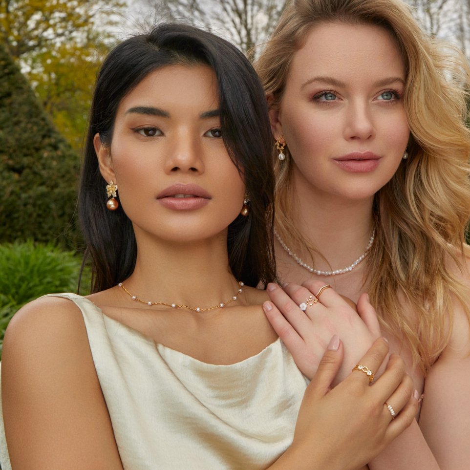 Queen Gold Pearl Necklace